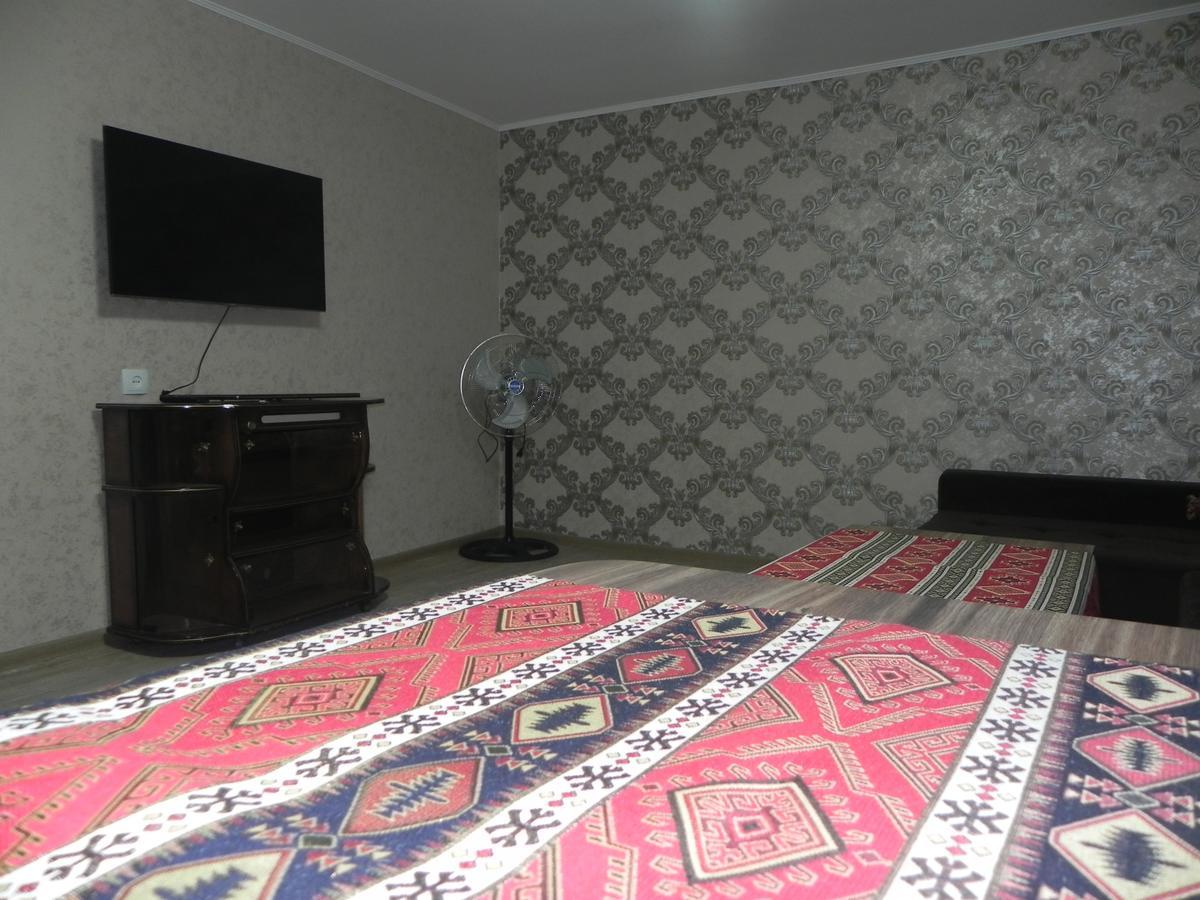 Old Yard Guest House 第比利斯 外观 照片