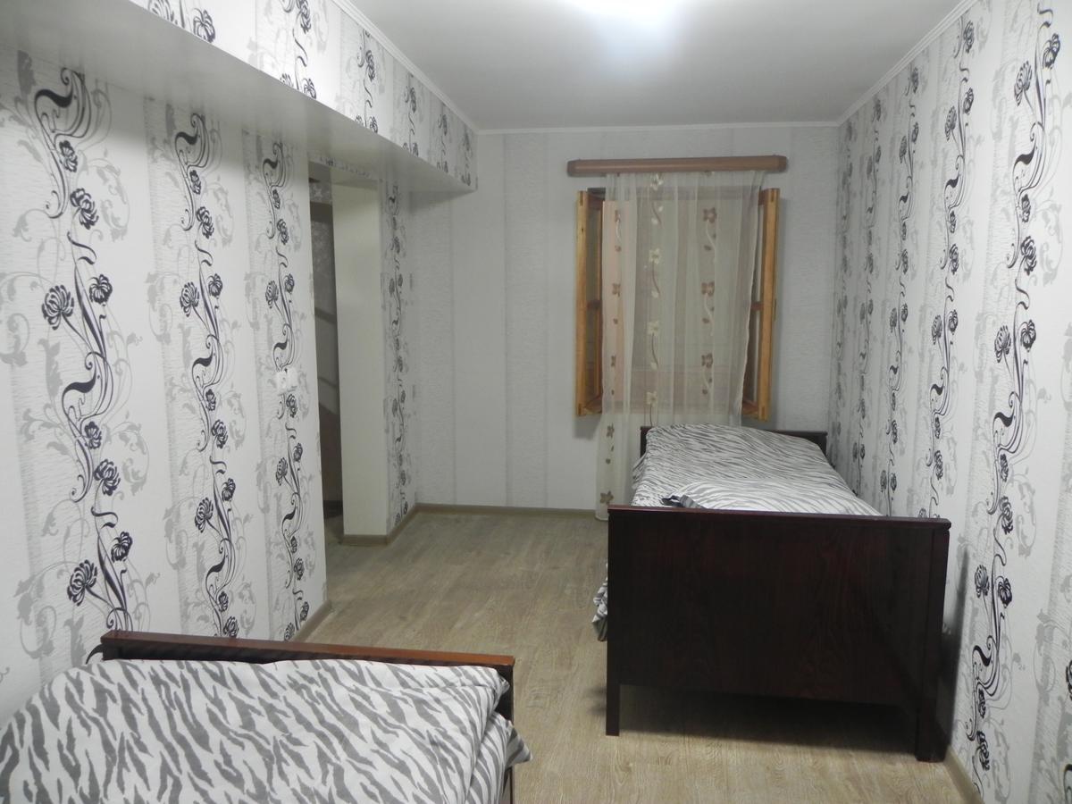 Old Yard Guest House 第比利斯 外观 照片