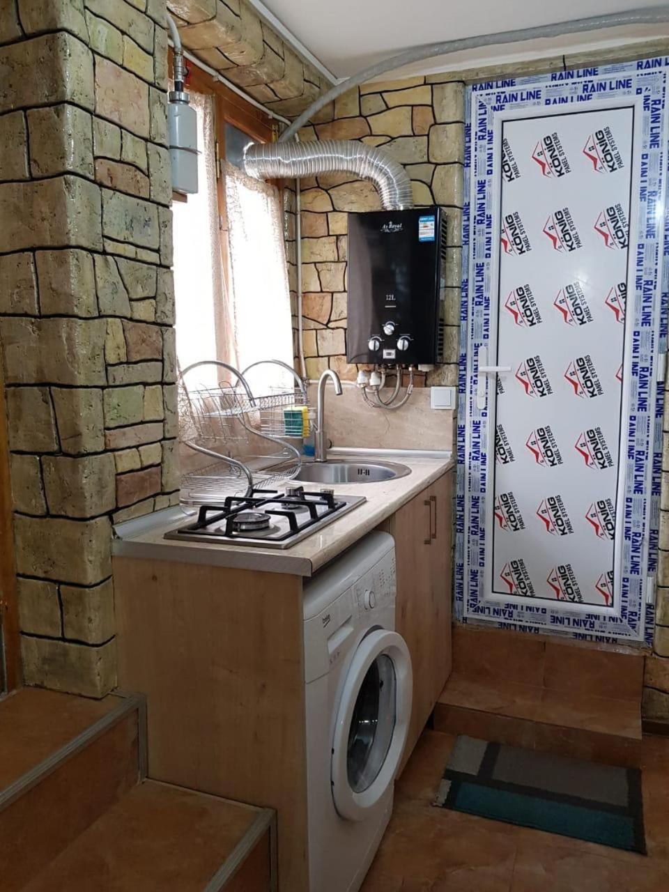 Old Yard Guest House 第比利斯 外观 照片